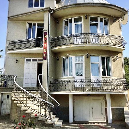 Mini-Hotel Sakvoyage Chernivtsi Bagian luar foto