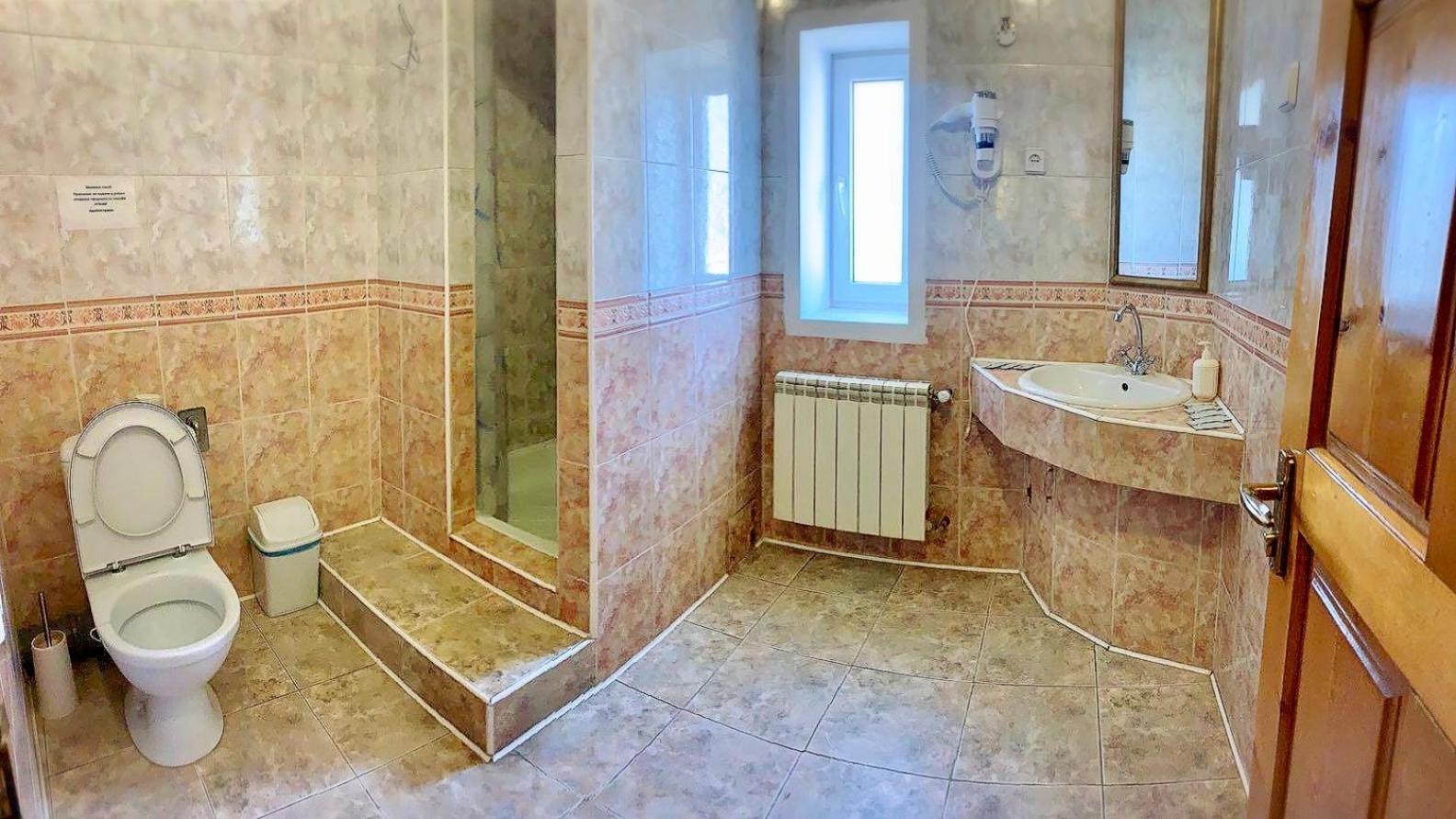 Mini-Hotel Sakvoyage Chernivtsi Bagian luar foto