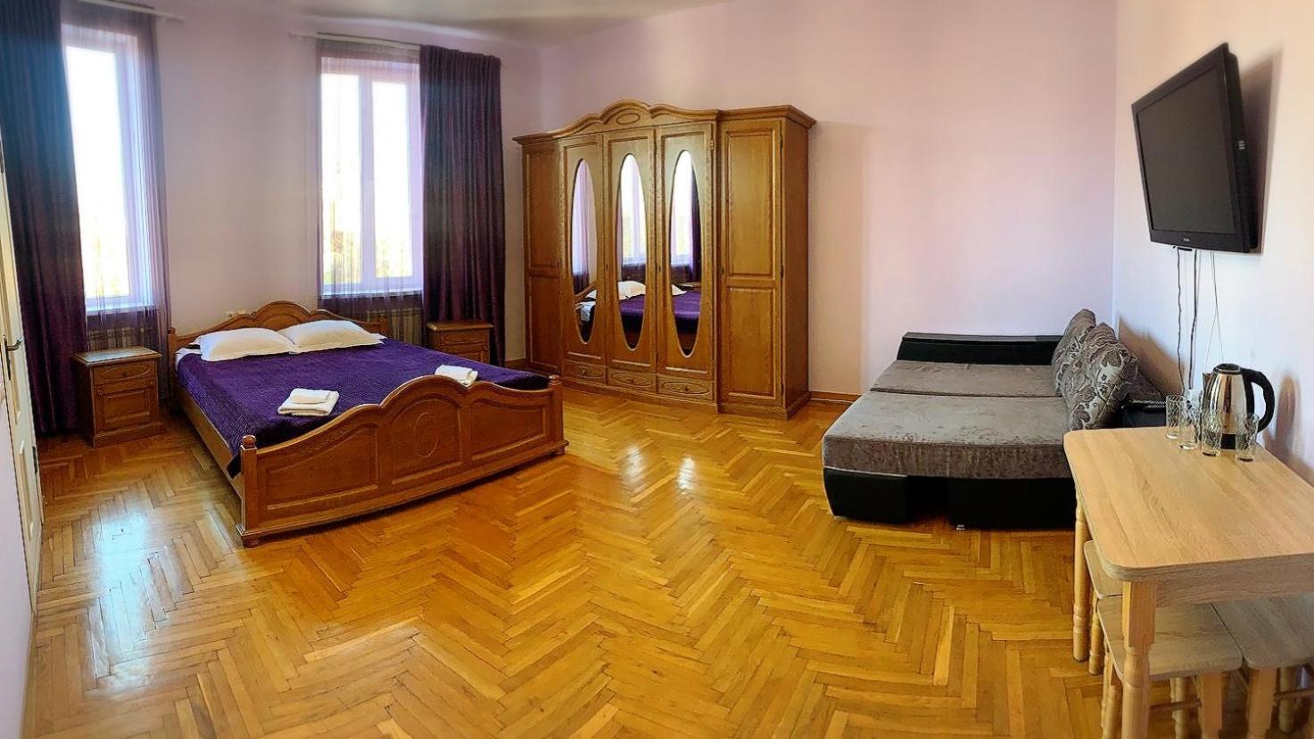Mini-Hotel Sakvoyage Chernivtsi Bagian luar foto