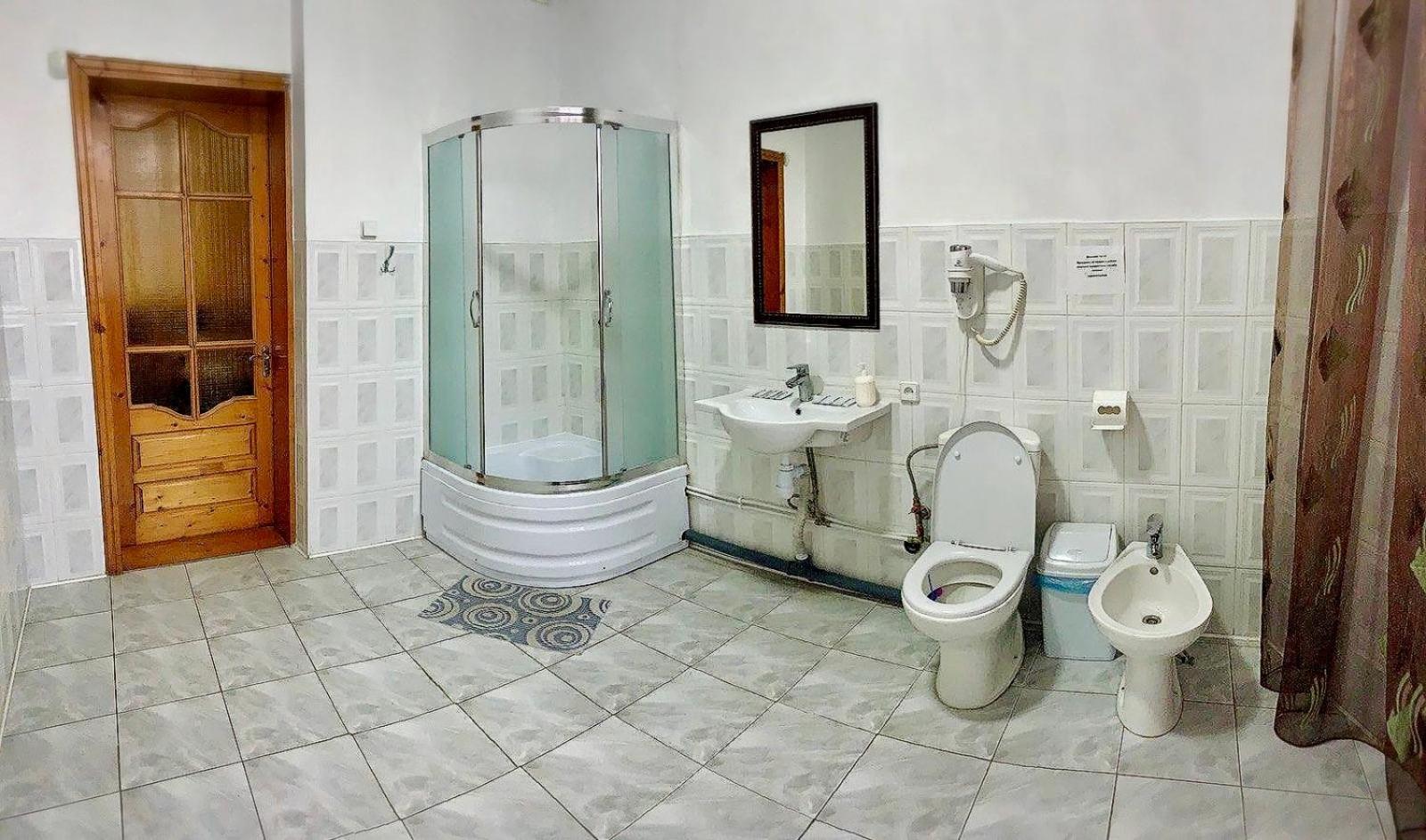 Mini-Hotel Sakvoyage Chernivtsi Bagian luar foto